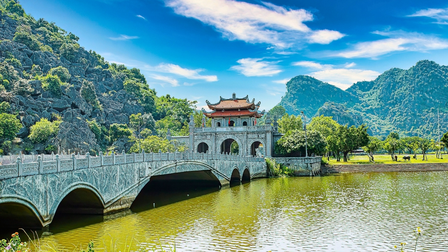 Hoa Lu Ancient Capital in Ninh Binh