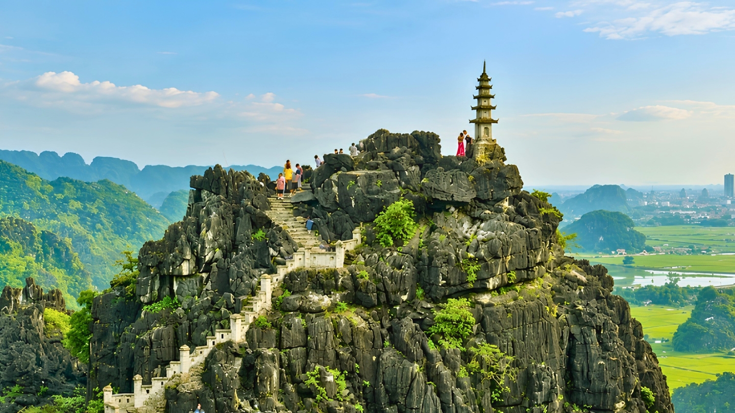 Hang Mua, one of the most beautiful viewpoints in Ninh Binh