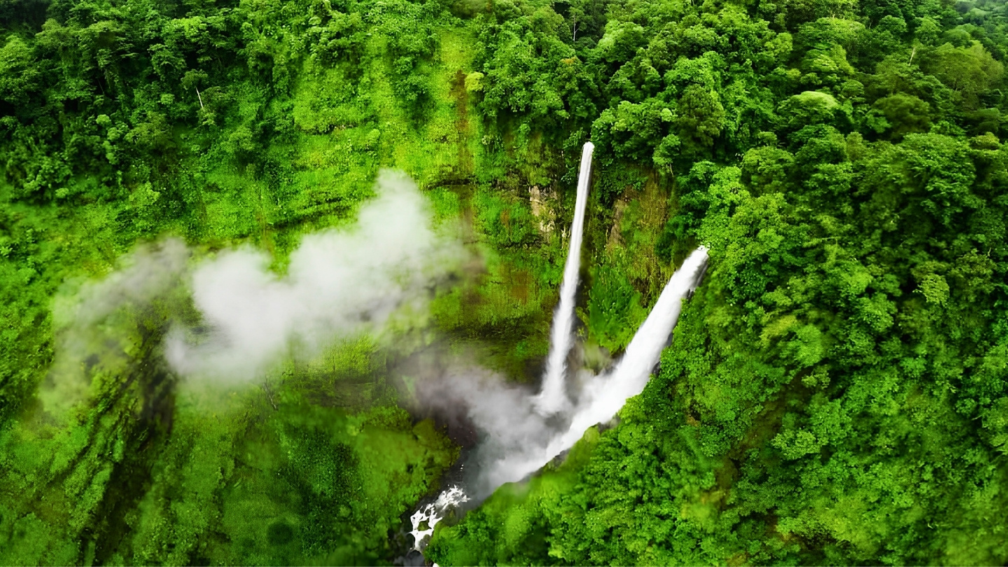 A spectacular natural sight at Tad Fane Falls