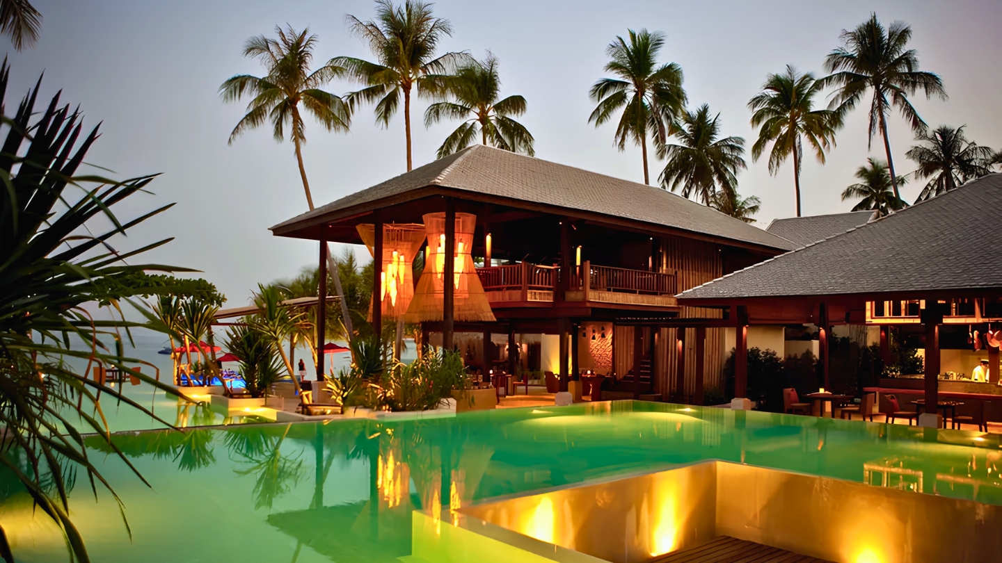 The last rays of daylight at Anantara Rasananda Koh Phangan Villas