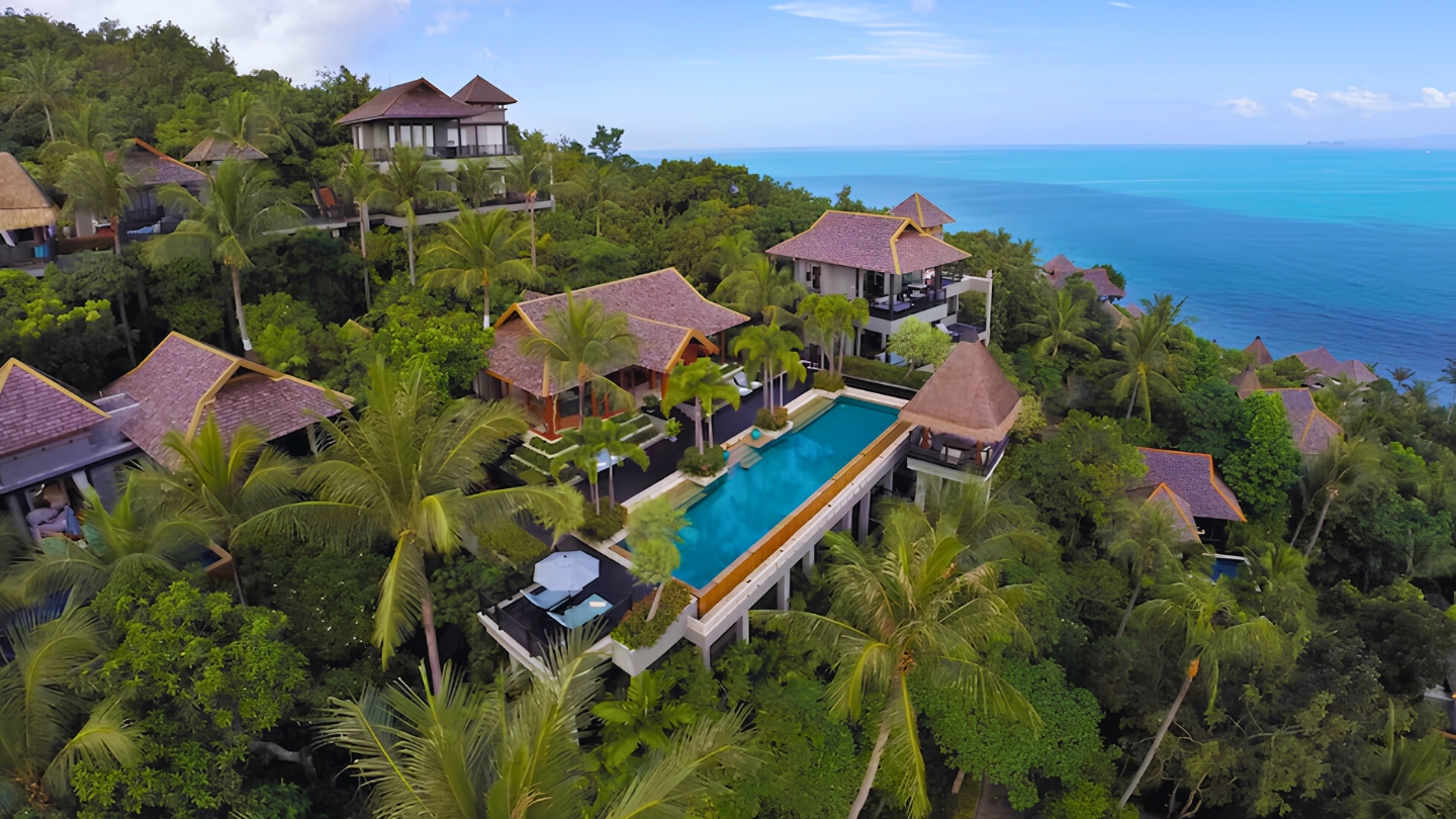 Four Seasons Resort Koh Samui, between hills and the blue horizon