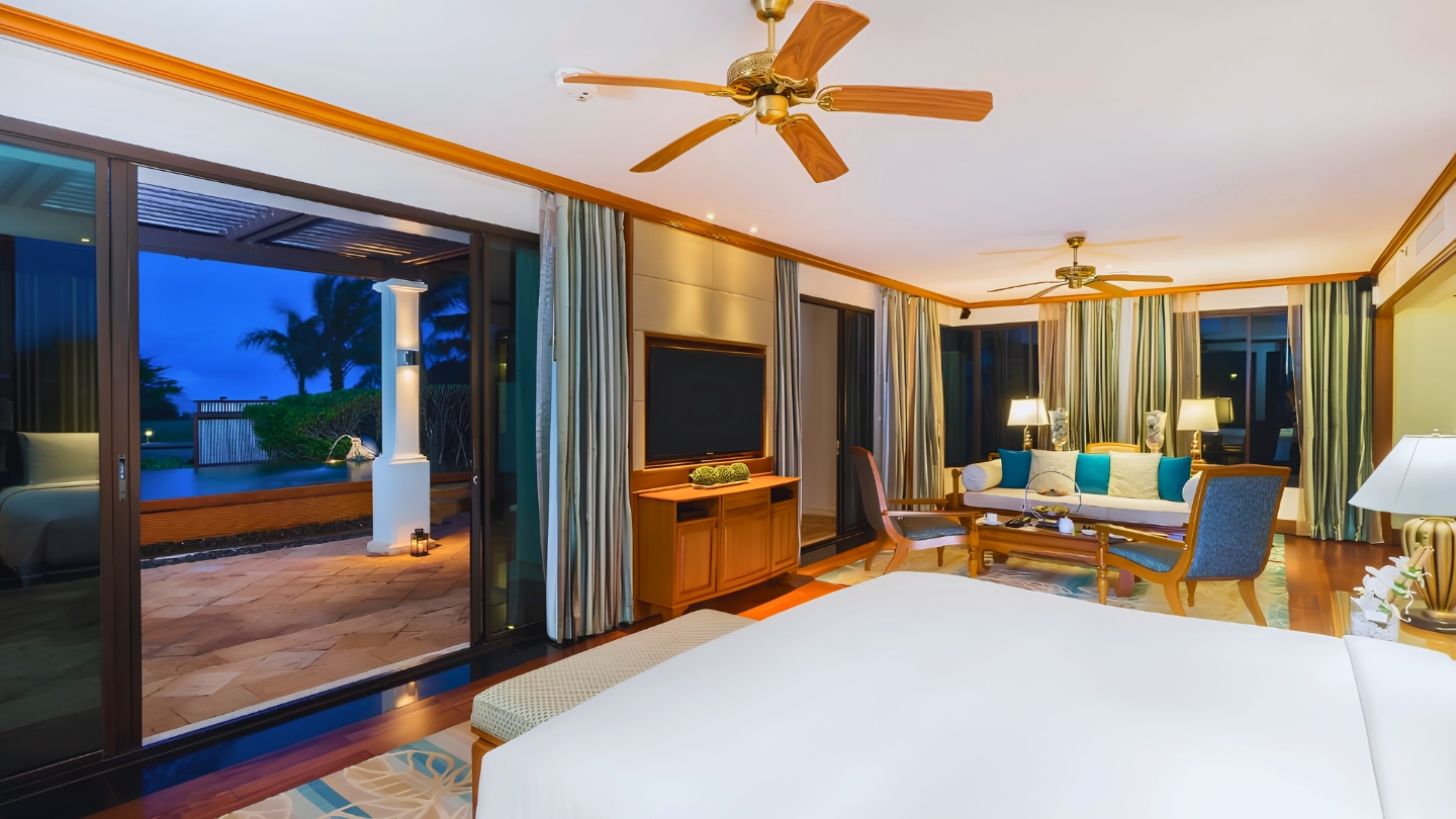 The comfort of a luxury room in Phuket