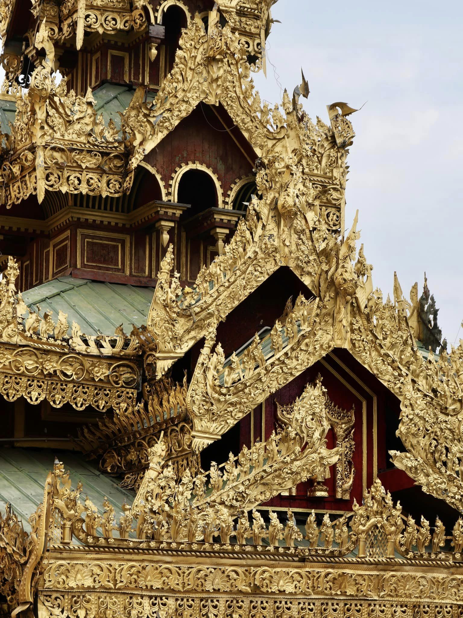 4-Sule-Pagoda-Yangon-Myanmar-Experience