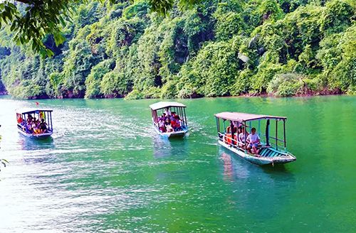 Ba Be Lake - Trekking & Cruise By Sampan (B ; L ; D)