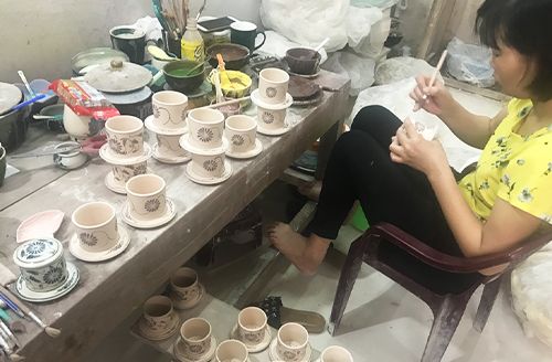 Hanoi - Bat Trang Pottery Ceramic Factory - Hanoi (L)