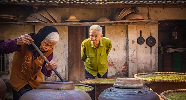 Duong Lam ancient village tour day trip