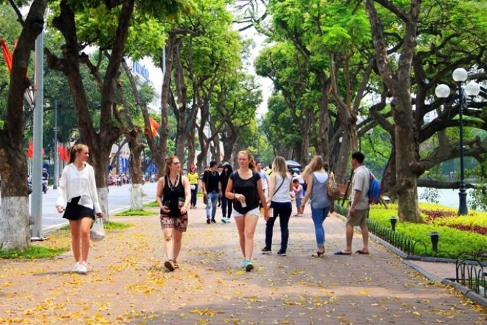 From Hoan Kiem Lake to the fa&ccedil;ades of the French Quarter
