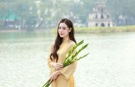 Is Hoan Kiem Lake Worth Visiting In Hanoi?