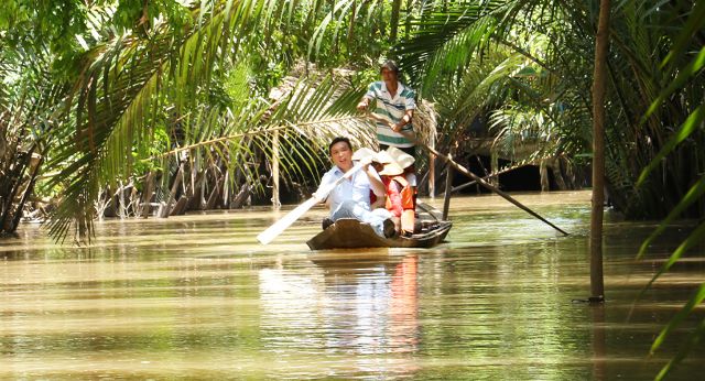 Sampan cruise in Cai Be
