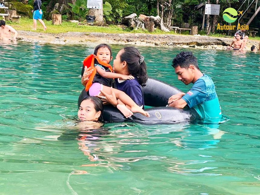 1-1200-vang-vieng-laos-2