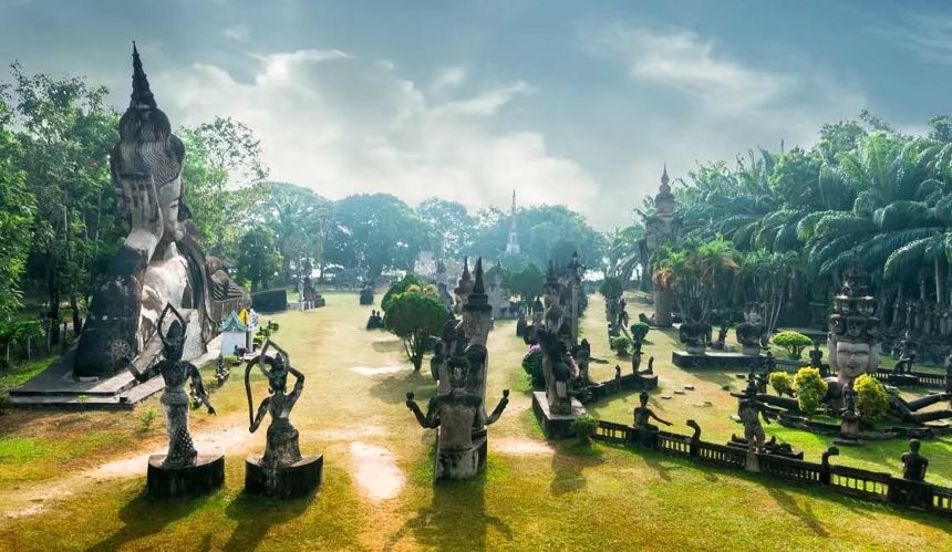 1-buddha-park-laos