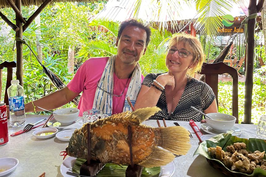 900x600-7-Visite-le-Mekong