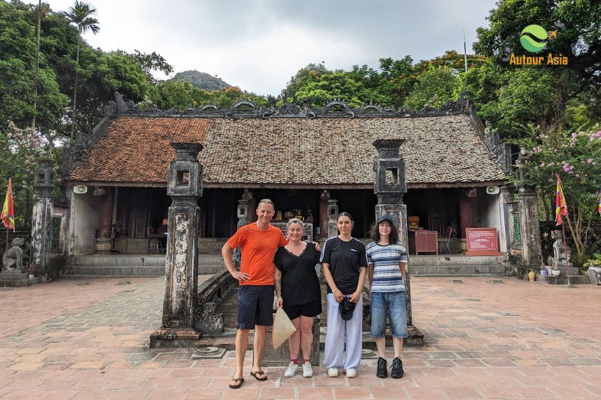 900x600-1-NinhBinh-Vietnam