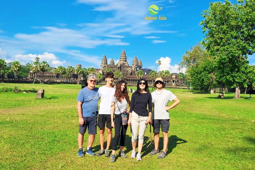 1500-Angkor-Wat-Cambodia-3