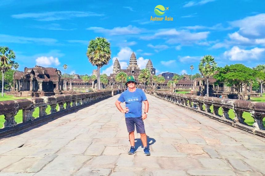 1500-Angkor-Wat-Cambodia-4