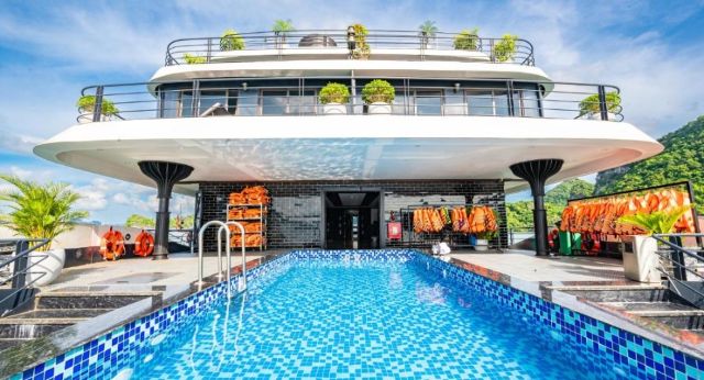 4-season swimming pool