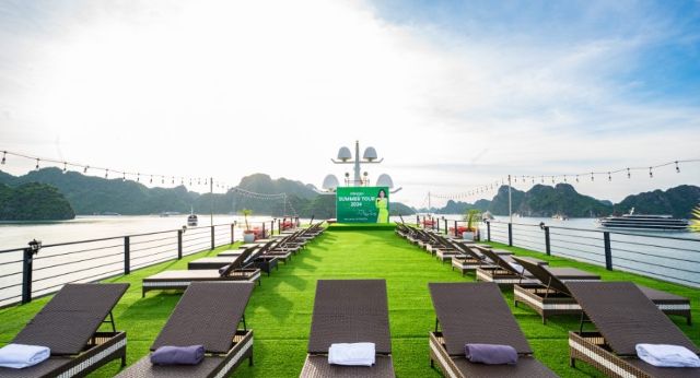 Refresh with airy atmosphere on sundeck