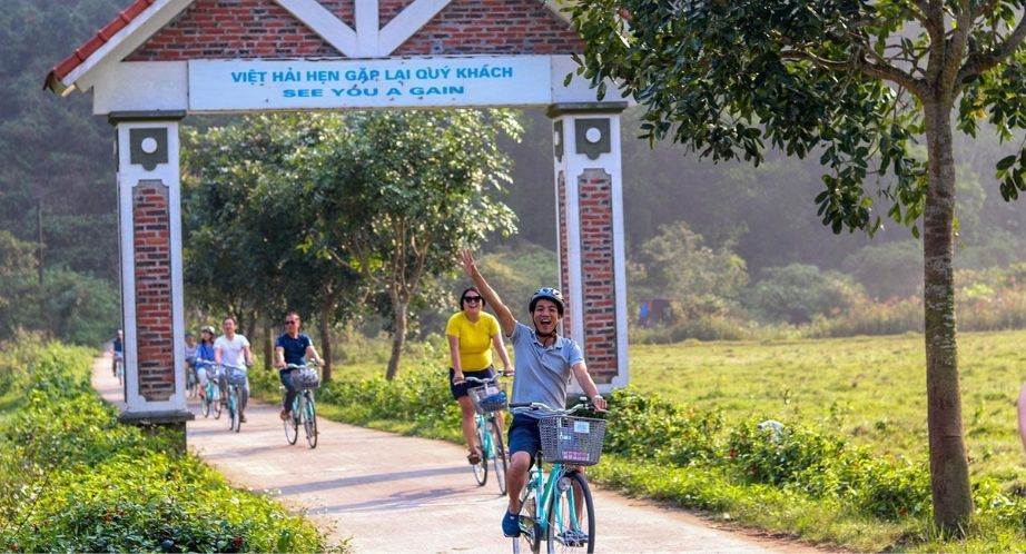 Lan Ha Bay - Biking Viet Hai Village - Cat Ba National Park (B,L,D)
