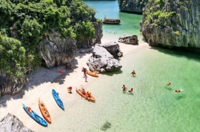 Lan Ha Bay - Dark & Bright Cave - Ba Trai Dao Beach - Pearl Farm (B,L,D)
