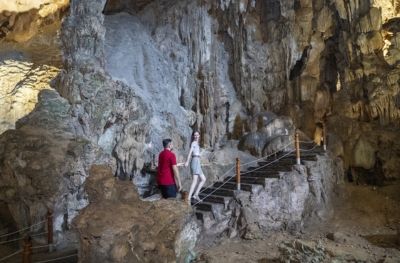 Sung Sot Cave - Halong Bay (B,L)