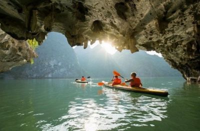 Halong Bay - Luon Cave - Hanoi (B, L)