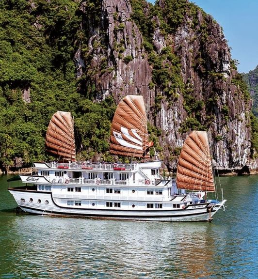 Bhaya Classic Junk Cruise In Halong Bay