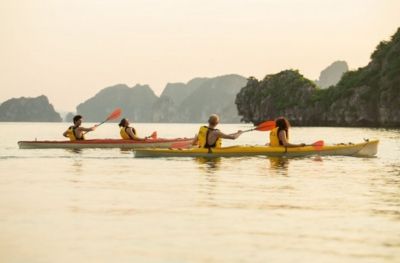 Hanoi - Halong Bay - Bai Tu Long Bay - Cong Do Area (-, L,D)