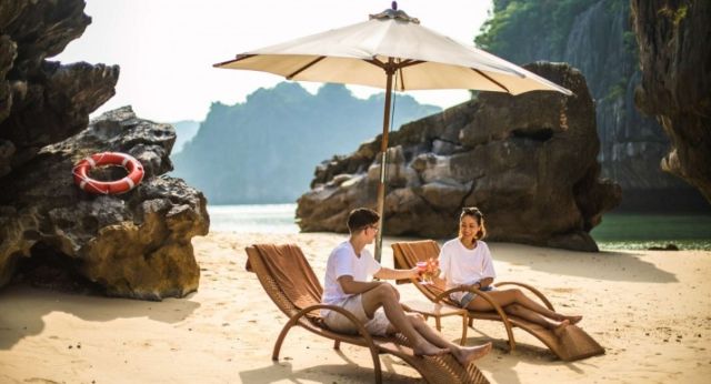Relax & enjoy cocktails in unique way