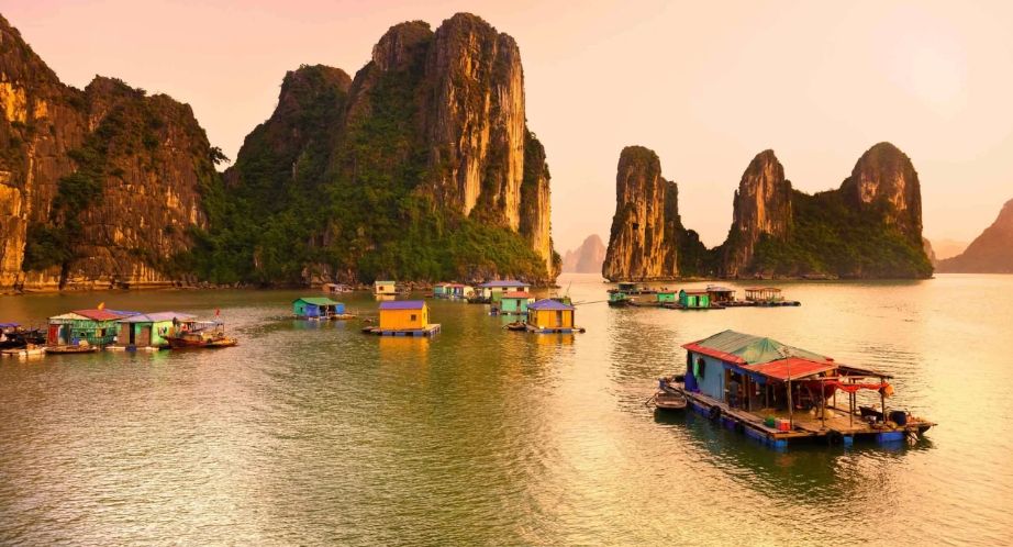 Cua Van Floating Village - Tien Ong Cave (B,L,D)