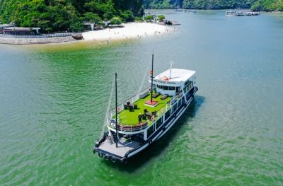 6 hours: Hanoi - Halong Bay - Sung Sot Cave - Luon Cave - Titop Island - Hanoi (-,L,-)