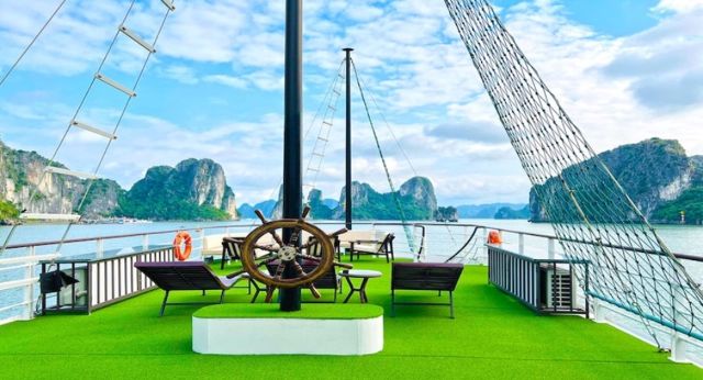 Airy sundeck