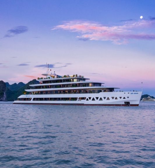 Elite Of The Seas Cruise Halong Bay