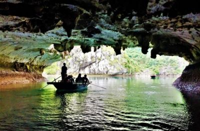 Dark & Bright Cave - Halong Bay - Hanoi (B,L)