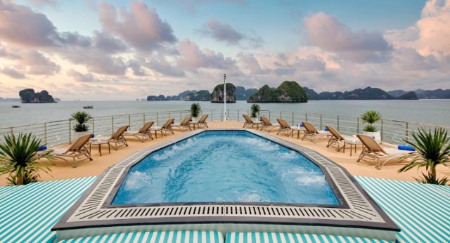 Jacuzzi on Grand Pioneer II