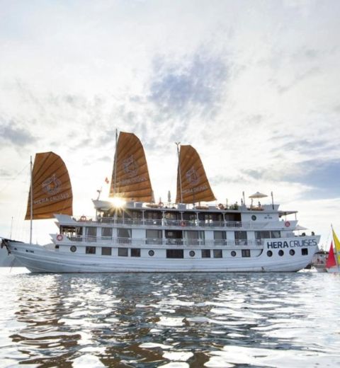 Hera Grand Luxury Cruise Boat In Halong Bay