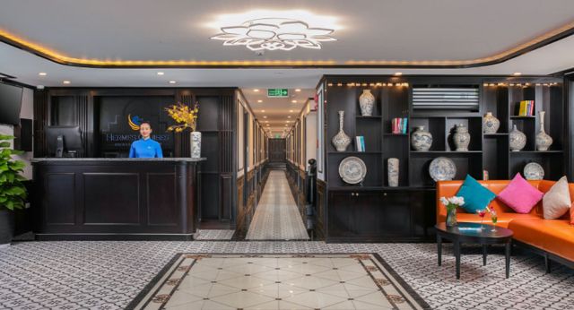 Grand-lobby-of-hermes