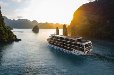 Hanoi - Halong Bay - Lan Ha Bay - Dark & Bright (Lunch - Dinner)