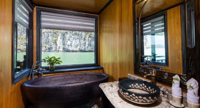 Bathroom on junk