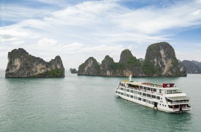 Hanoi - Halong Bay - Luon Cave - Titop Island (-L,D)