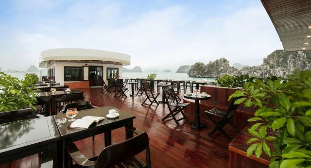 Spacious sundeck
