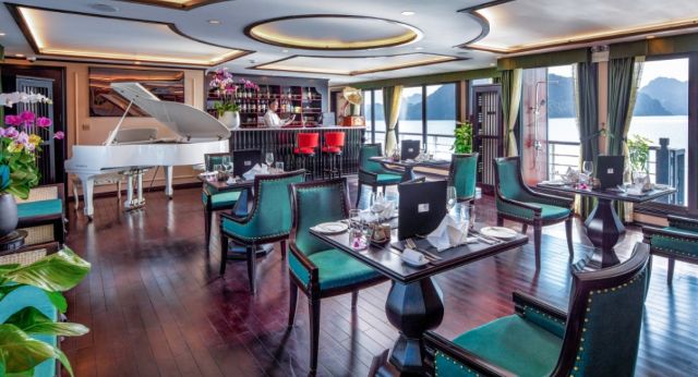 Restaurant on boat