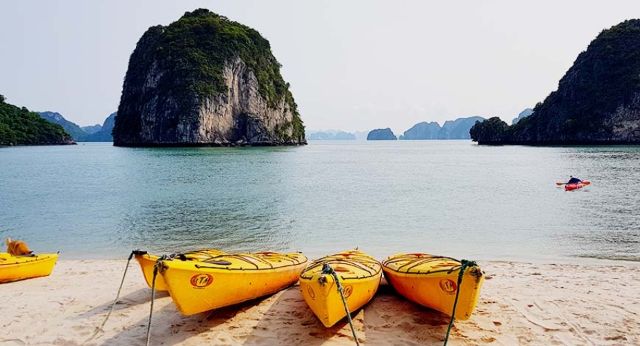 Ba Trai Dao beach