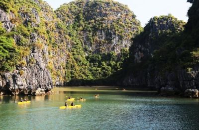 Hanoi - Bai Tu Long Bay - Thien Canh Son Cave (-,L,D)