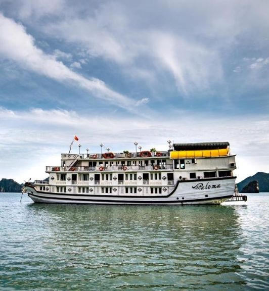 Paloma Cruise Boat Through Bai Tu Long Bay