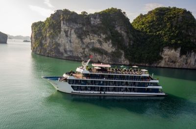 Hanoi - Halong Bay - Lan Ha Bay (Lunch - Dinner)