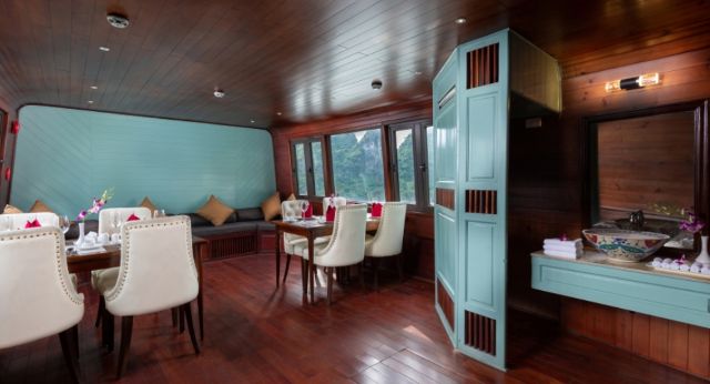 Amazing Sails Explorer cruise restaurant