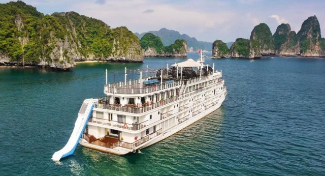 Ambassador Signature cruise in other view