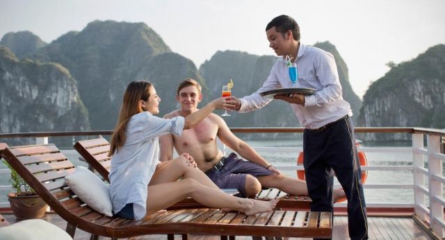 Enjoy all the best services offered by the cruise