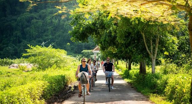 Cycling through Viet Hai village