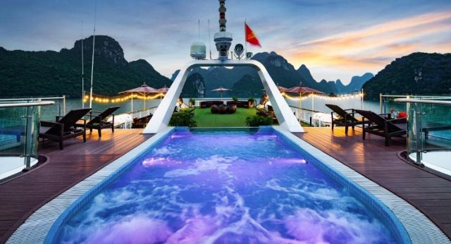 Relax with swimming pool